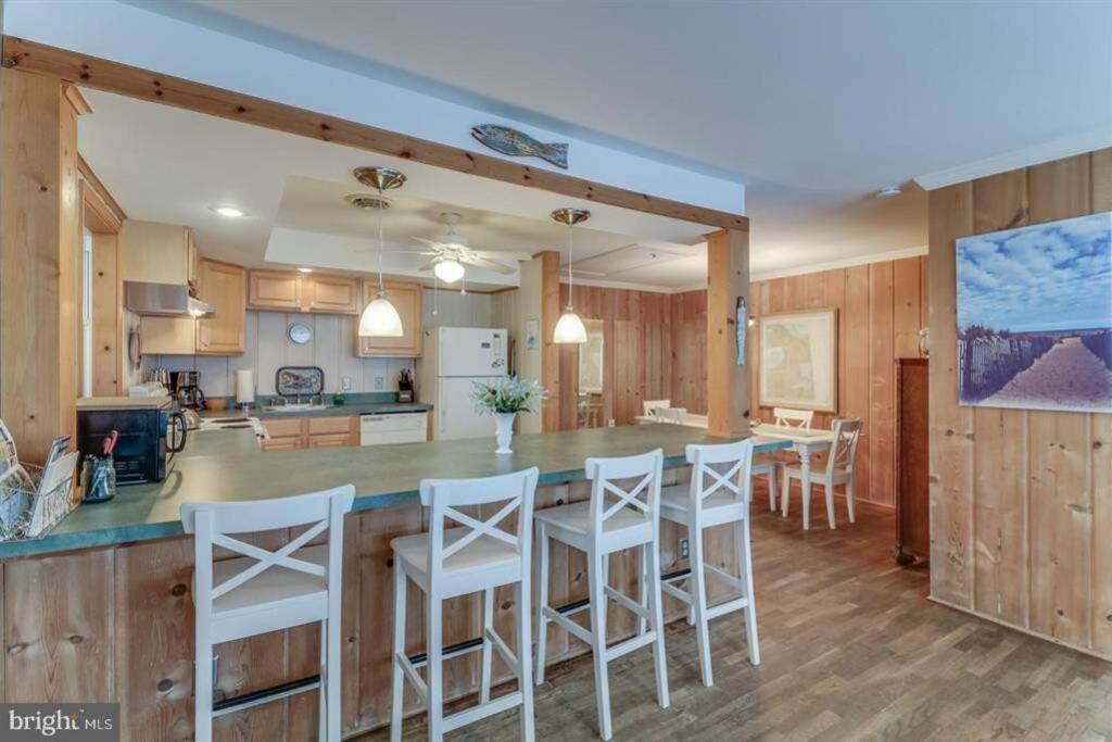 Quaint Block Cottage, 100 Steps To The * Dewey Beach