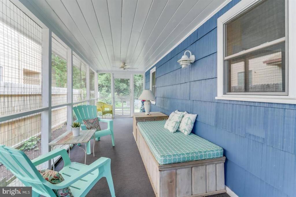 Quaint Block Cottage, 100 Steps To The Dewey Beach
