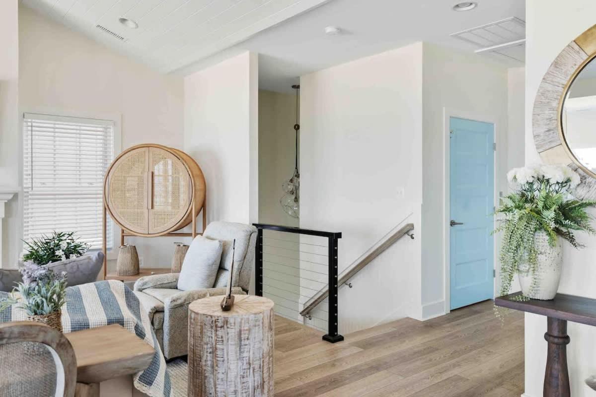 Villa Luxury Front Dewey Beach