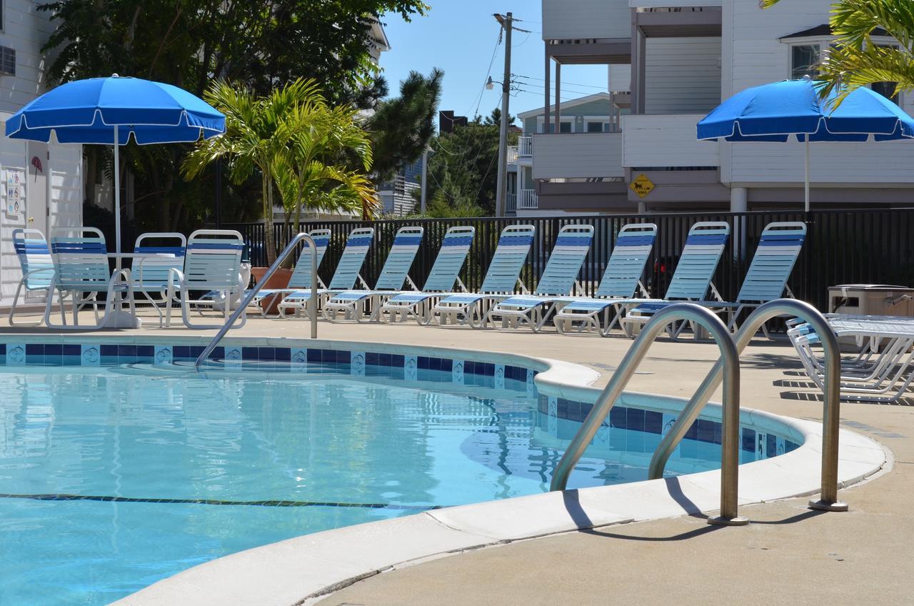 Adams Ocean Front Motel *